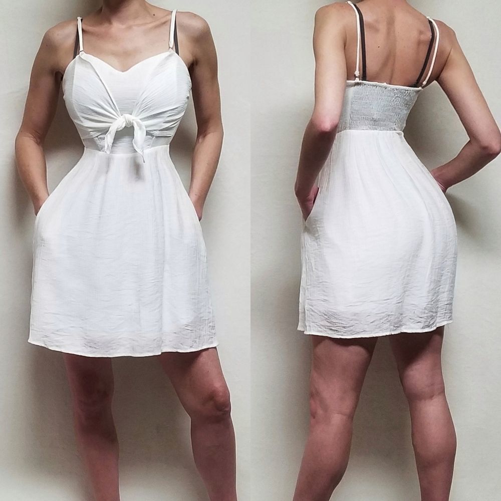 ANTHROPOLOGIE Entro White Bustier Tie Bust Spaghetti Strap Smocked Pocket Dress